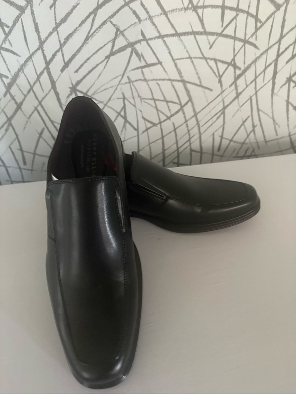 Brand New Perry Ellis Portfolio Slip-On Dress Shoes - Size 9.5 (Interior Flaw)